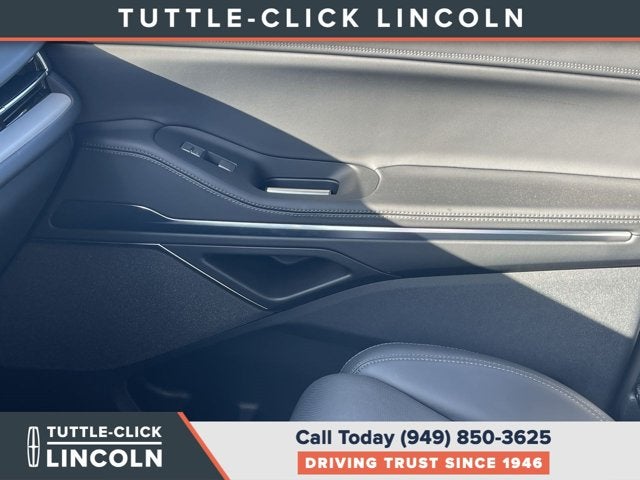 2027 Lincoln Navigator L Reserve