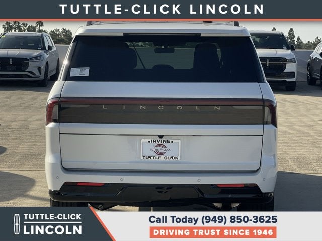 2027 Lincoln Navigator L Reserve