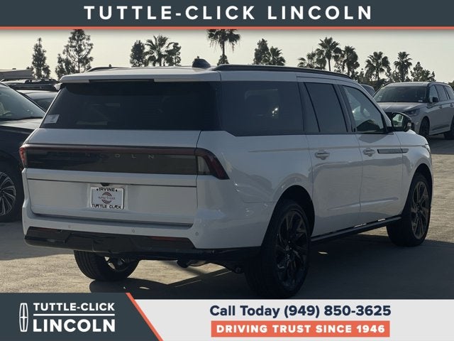 2027 Lincoln Navigator L Reserve