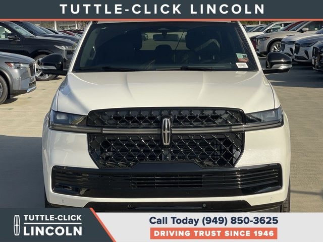 2027 Lincoln Navigator L Reserve