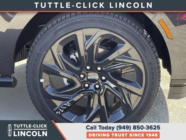 2027 Lincoln Navigator L Reserve