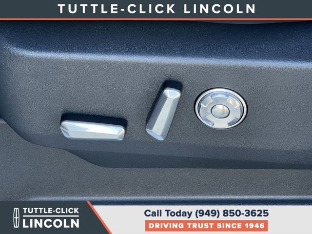 2027 Lincoln Navigator L Reserve