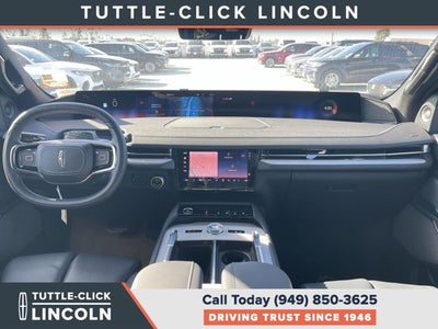 2027 Lincoln Navigator L Reserve