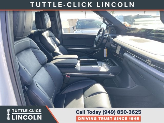 2027 Lincoln Navigator L Reserve