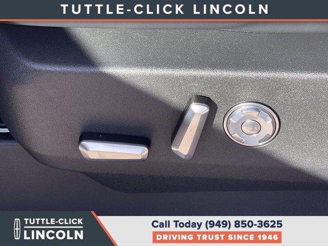 2027 Lincoln Navigator L Reserve