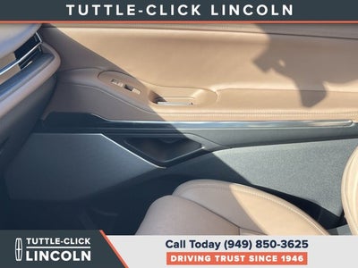 2027 Lincoln Navigator L Black Label
