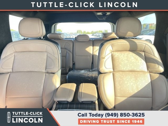 2027 Lincoln Navigator L Black Label
