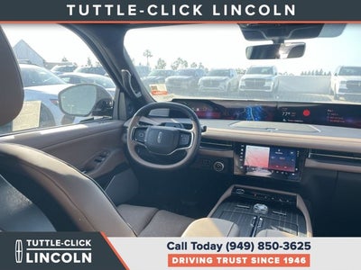 2027 Lincoln Navigator L Black Label