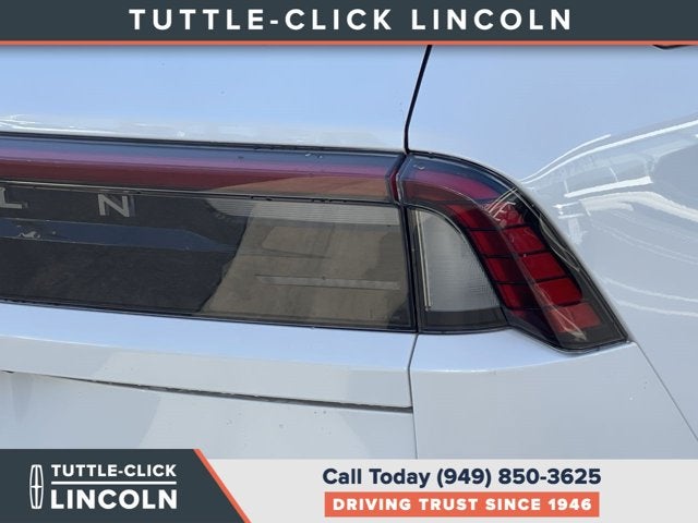 2027 Lincoln Navigator L Black Label