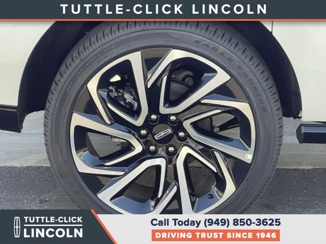 2027 Lincoln Navigator L Black Label