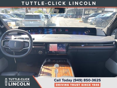 2027 Lincoln Navigator L Black Label