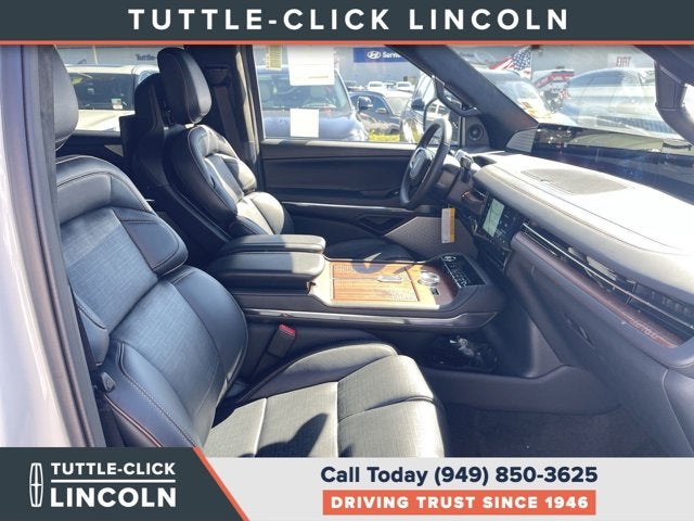 2027 Lincoln Navigator L Black Label