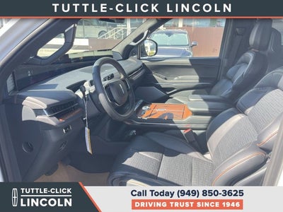2027 Lincoln Navigator L Black Label