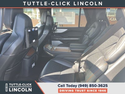 2027 Lincoln Navigator L Black Label