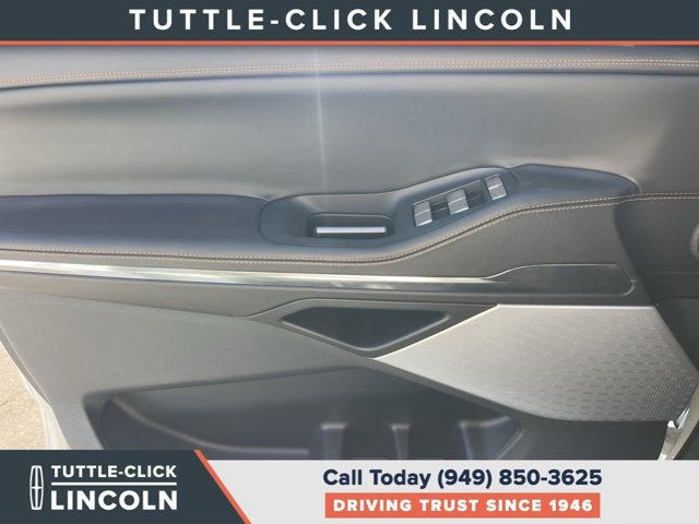 2027 Lincoln Navigator L Black Label