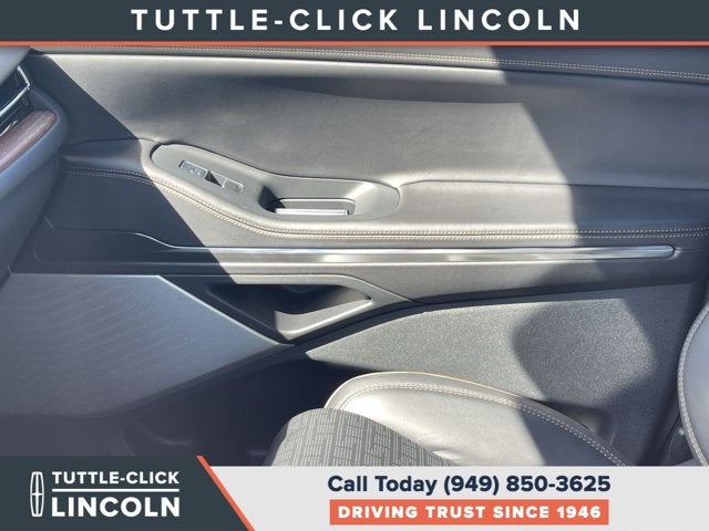 2027 Lincoln Navigator L Black Label