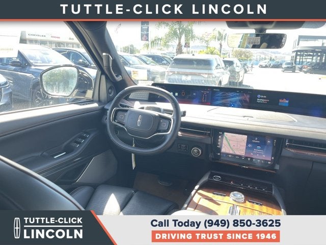 2027 Lincoln Navigator L Black Label