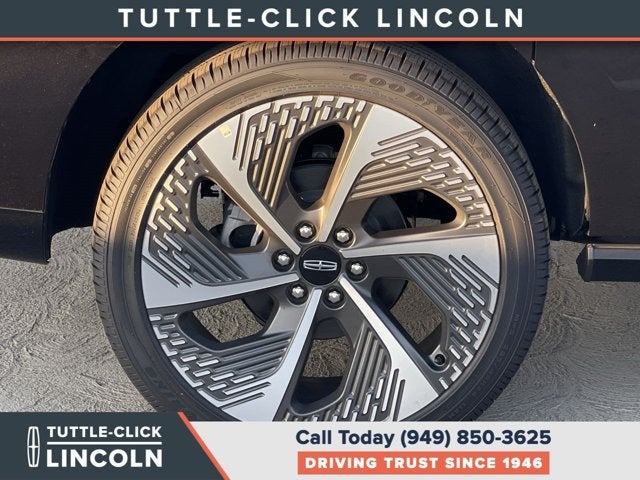 2027 Lincoln Navigator L Black Label