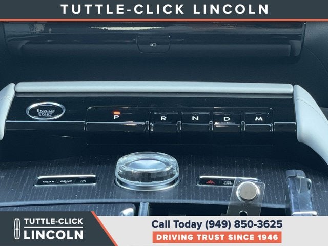 2027 Lincoln Navigator L Black Label