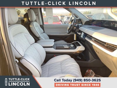 2027 Lincoln Navigator L Black Label