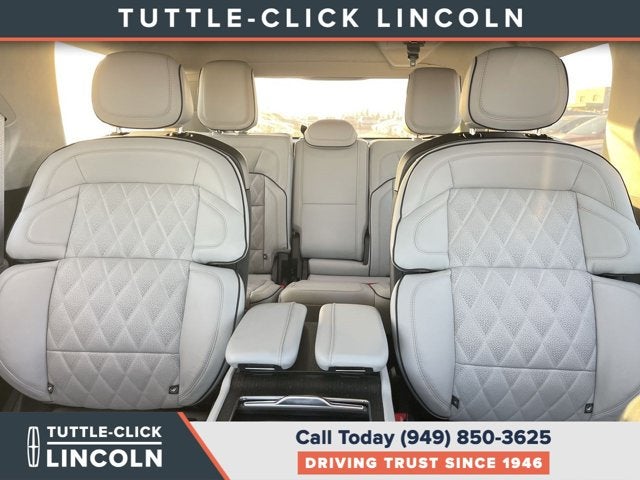 2027 Lincoln Navigator L Black Label