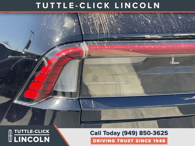 2027 Lincoln Navigator L Black Label