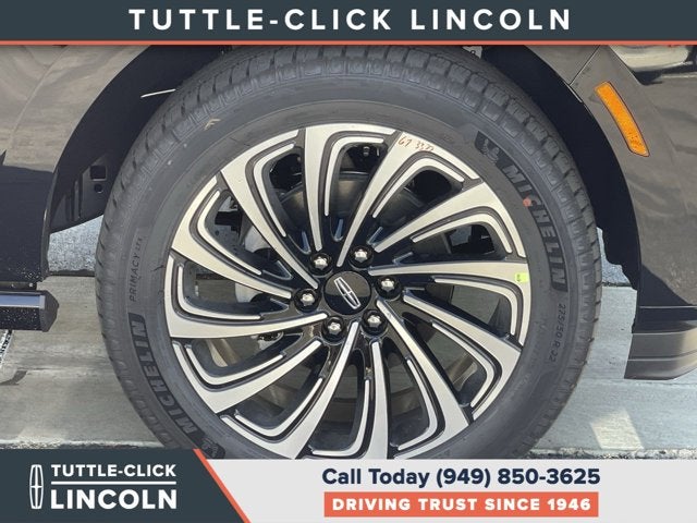 2027 Lincoln Navigator L Black Label
