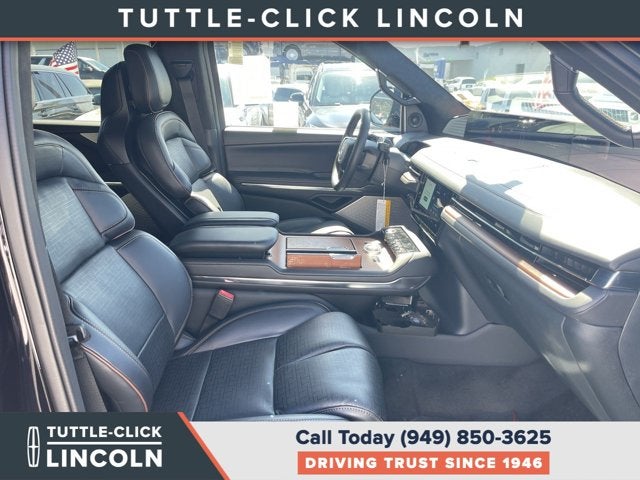 2027 Lincoln Navigator L Black Label