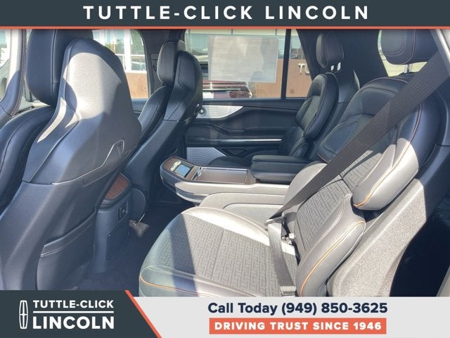 2027 Lincoln Navigator L Black Label