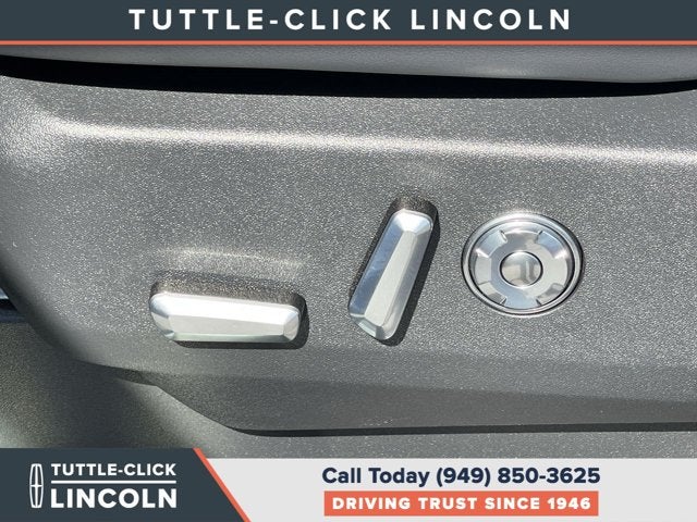 2027 Lincoln Navigator L Black Label