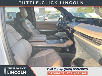 2027 Lincoln Navigator L Black Label