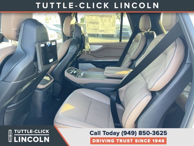 2027 Lincoln Navigator L Black Label