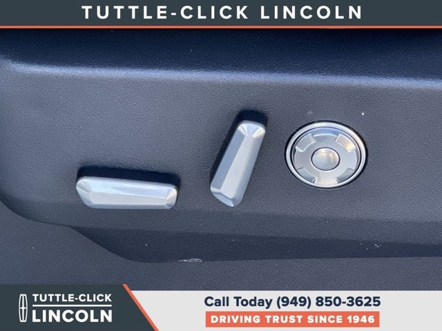 2027 Lincoln Navigator L Black Label