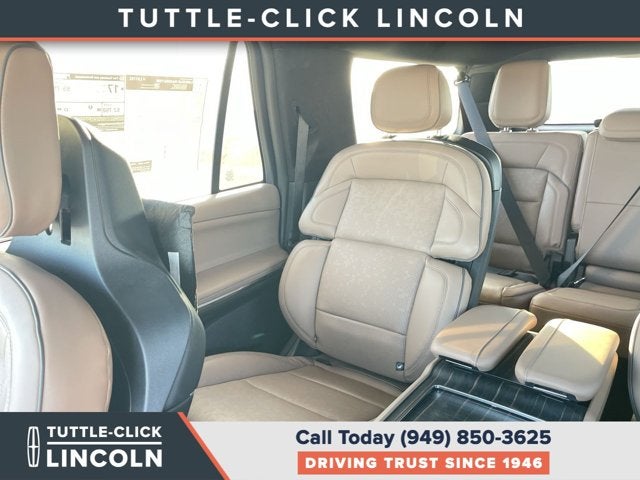 2027 Lincoln Navigator L Black Label