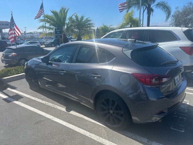 2018 Mazda Mazda3 5-Door Touring