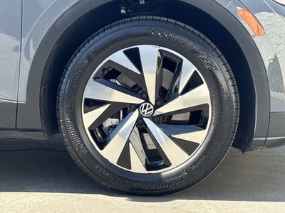 2023 Volkswagen ID.4 Pro