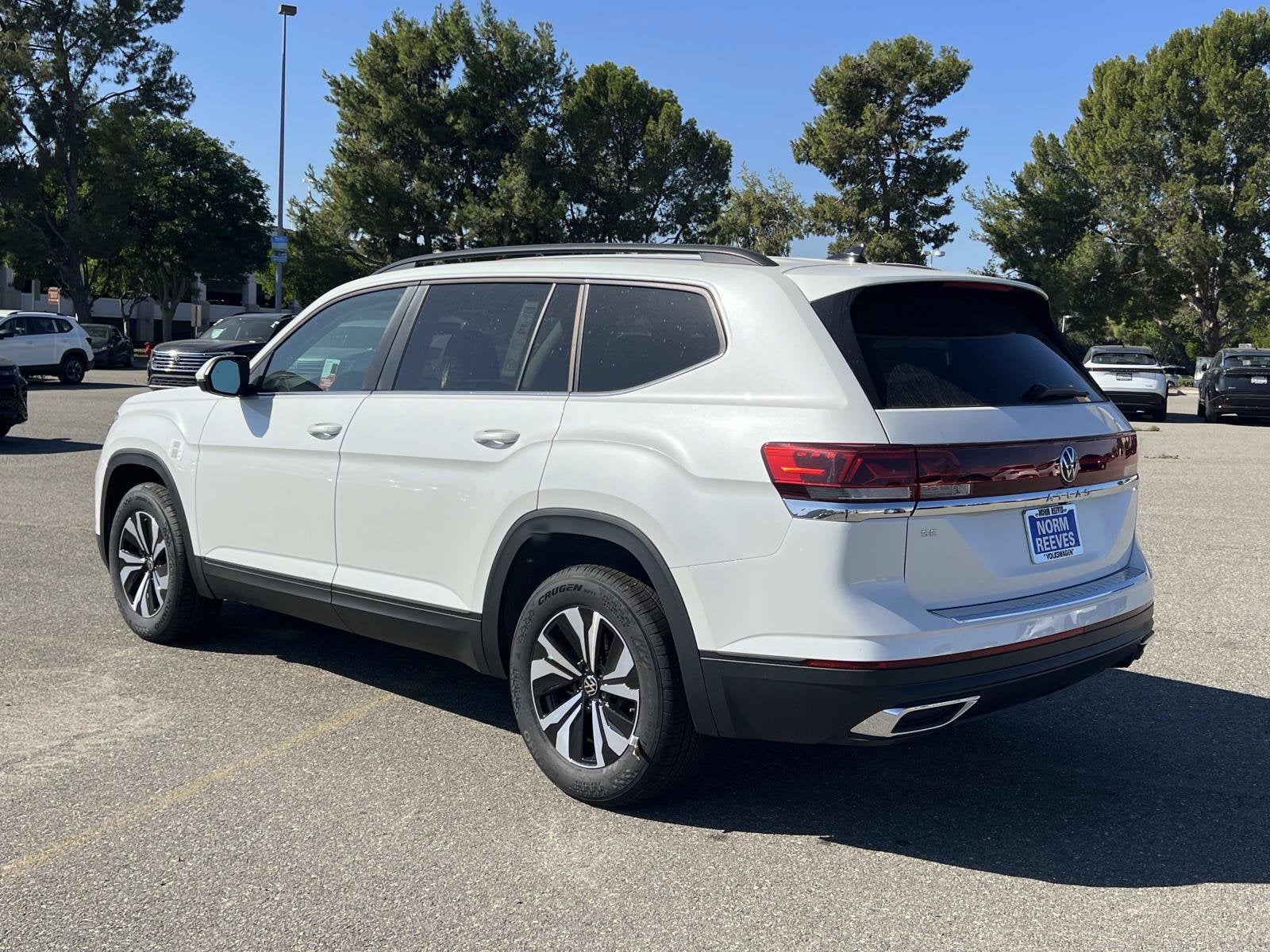 2026 Volkswagen Atlas 2.0T SE