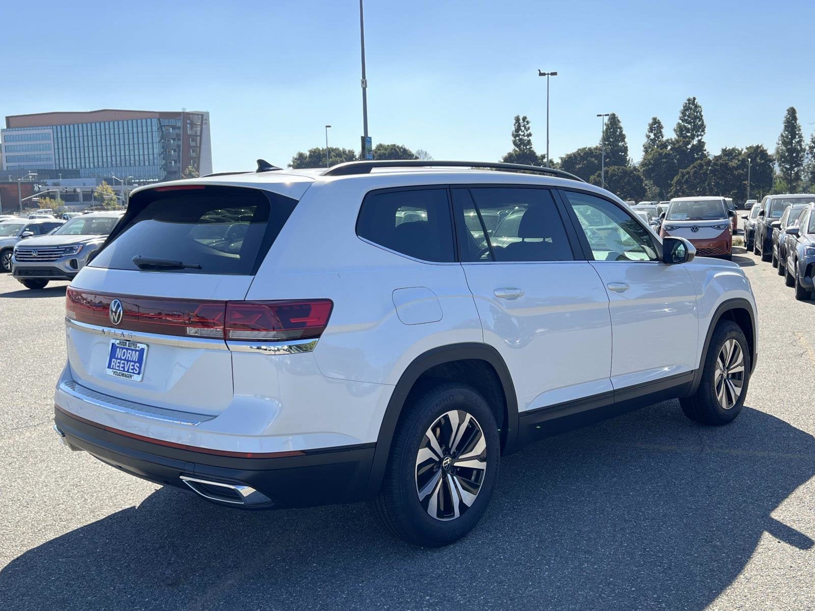 2026 Volkswagen Atlas 2.0T SE