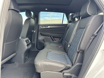 2026 Volkswagen Atlas Cross Sport 2.0T SEL Premium R-Line