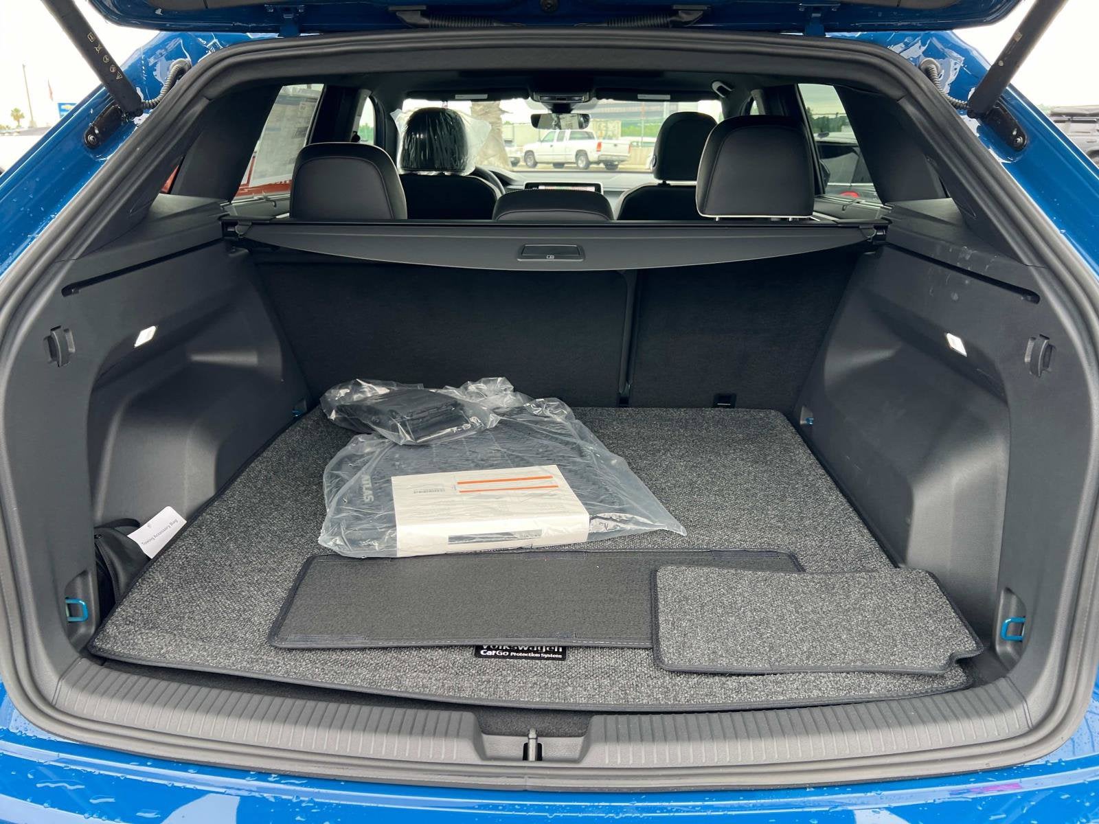 2025 Volkswagen Atlas Cross Sport 2.0T SEL Premium R-Line