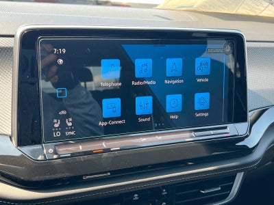 2025 Volkswagen Atlas Cross Sport 2.0T SEL Premium R-Line