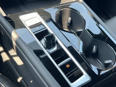 2025 Volkswagen Atlas Cross Sport 2.0T SEL Premium R-Line