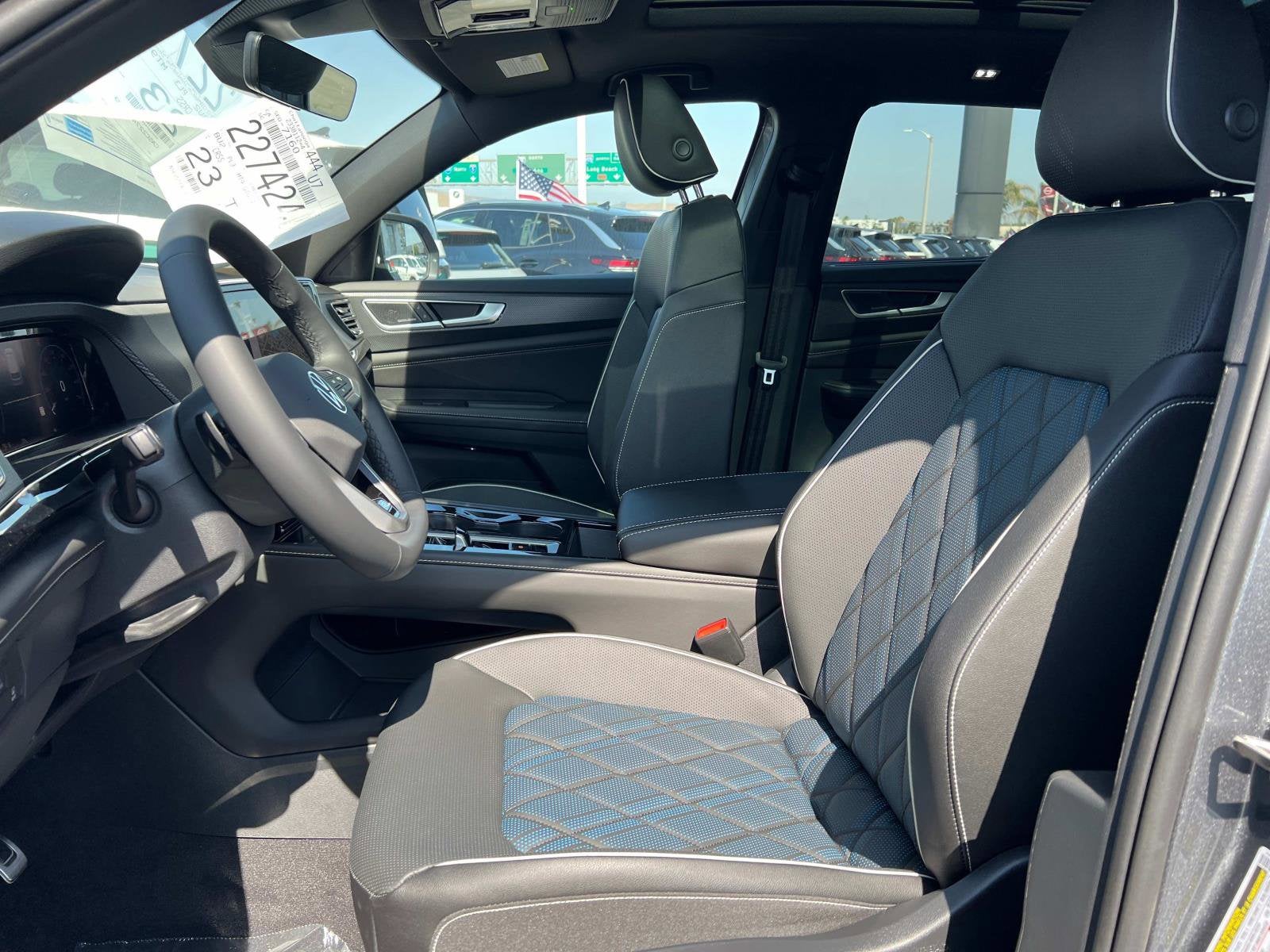 2025 Volkswagen Atlas Cross Sport 2.0T SEL Premium R-Line