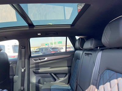 2025 Volkswagen Atlas Cross Sport 2.0T SEL Premium R-Line