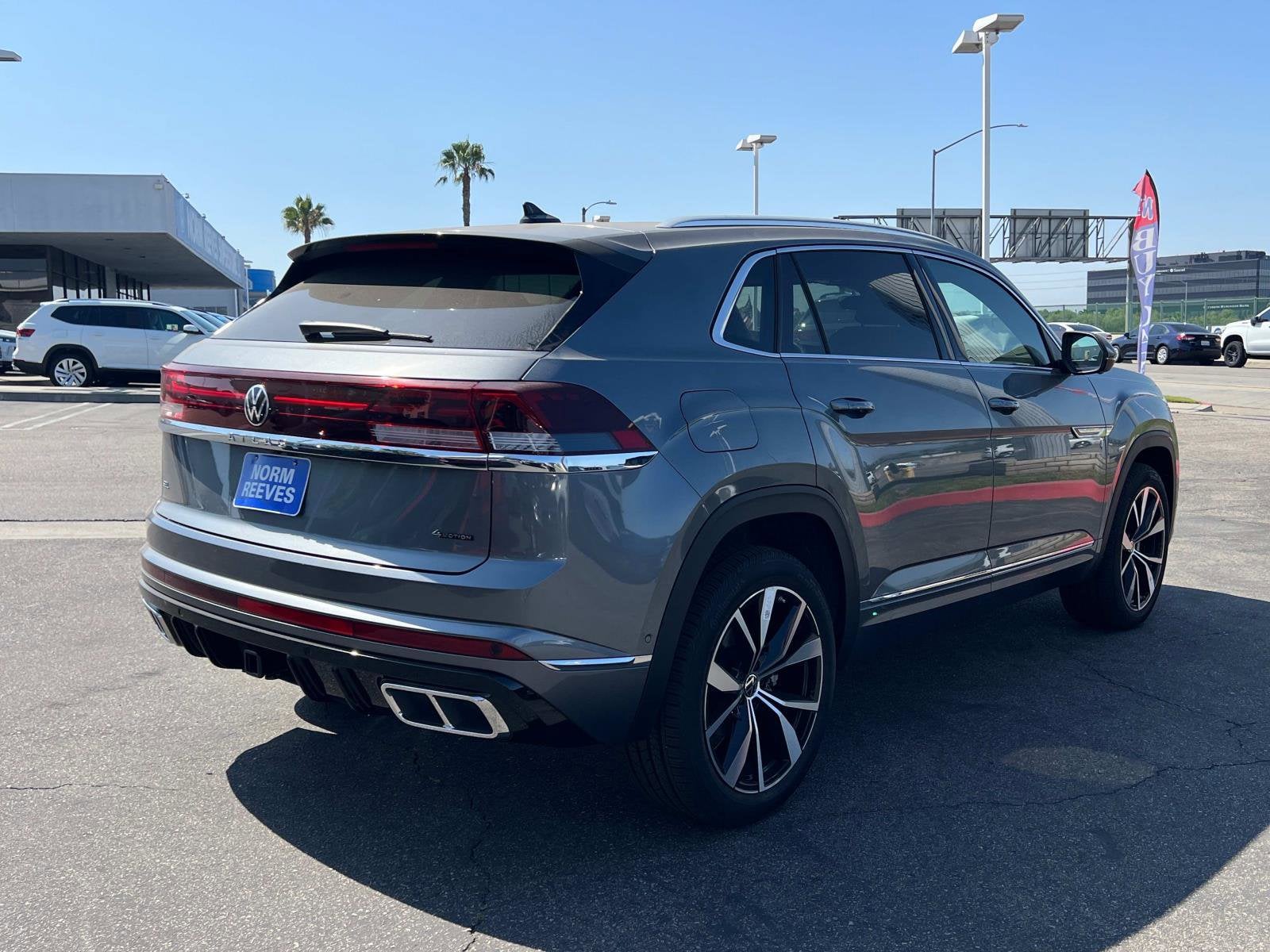 2025 Volkswagen Atlas Cross Sport 2.0T SEL Premium R-Line