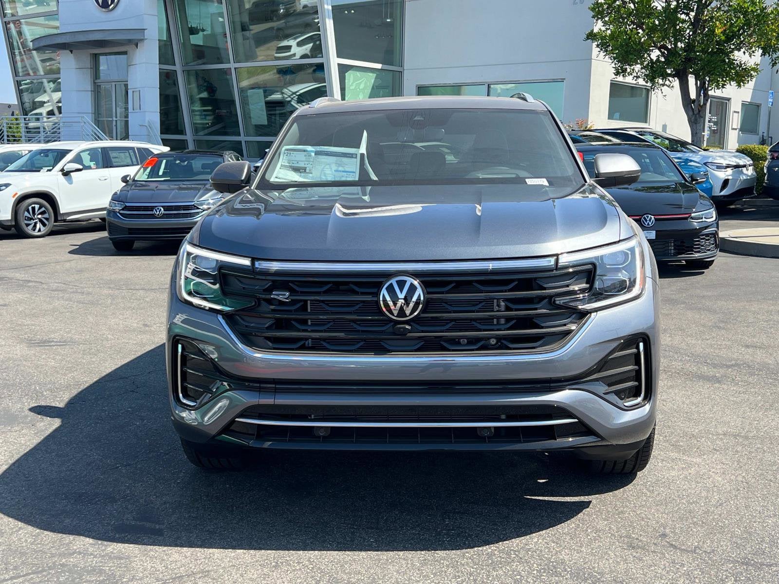 2025 Volkswagen Atlas Cross Sport 2.0T SEL Premium R-Line