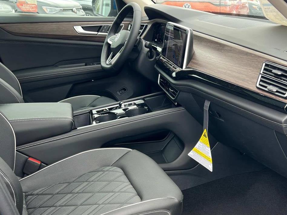 2025 Volkswagen Atlas 2.0T SEL Premium R-Line