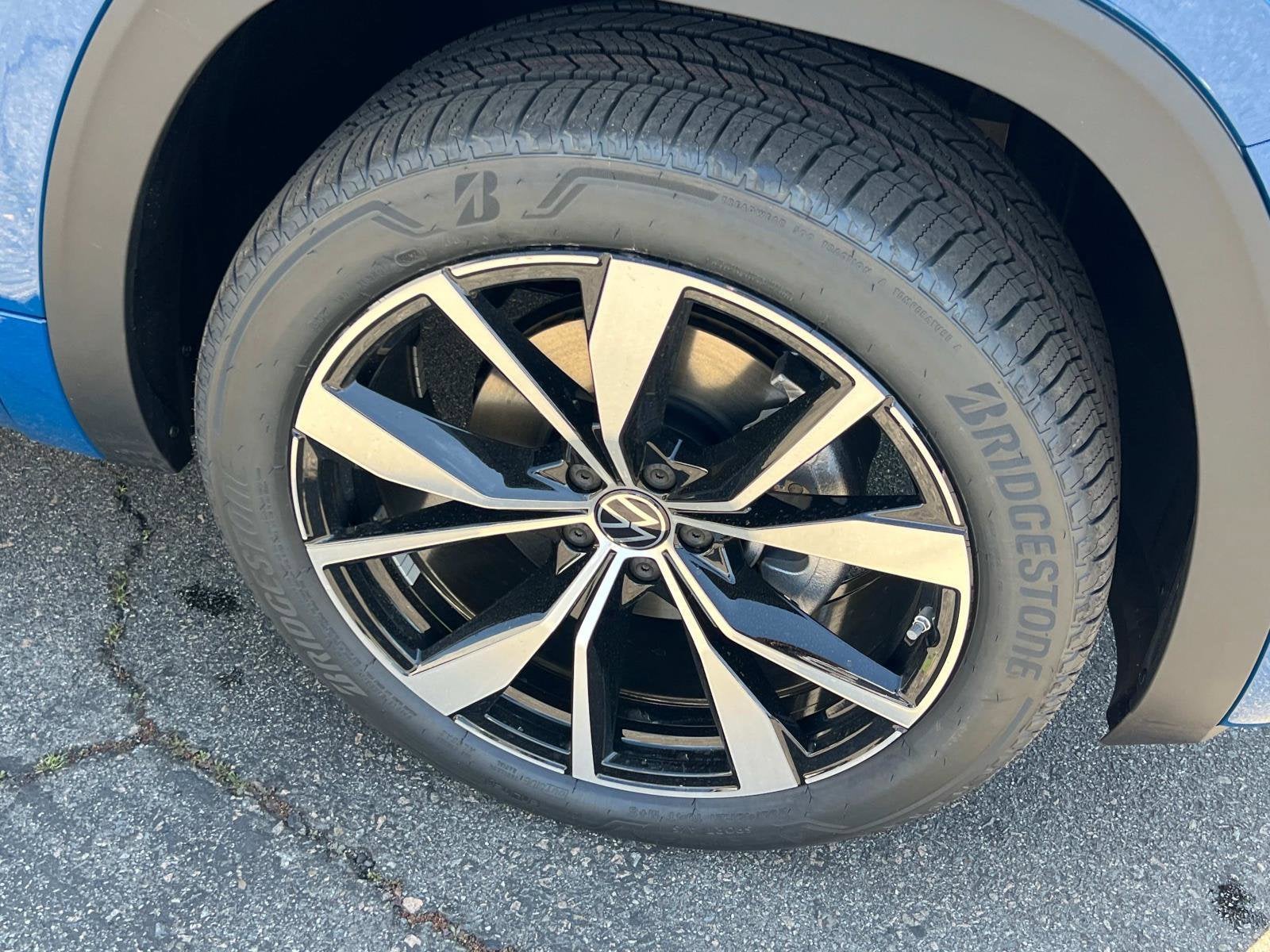 2025 Volkswagen Atlas 2.0T SEL Premium R-Line