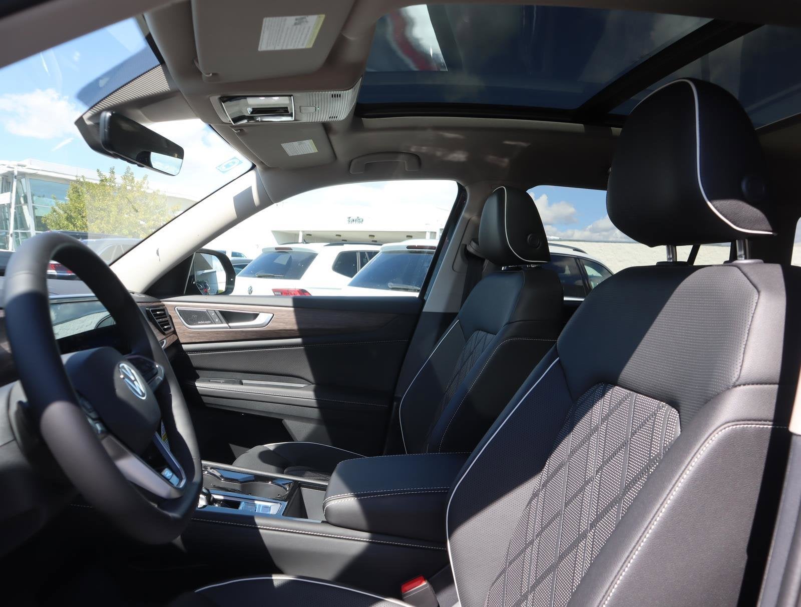 2025 Volkswagen Atlas 2.0T SEL Premium R-Line