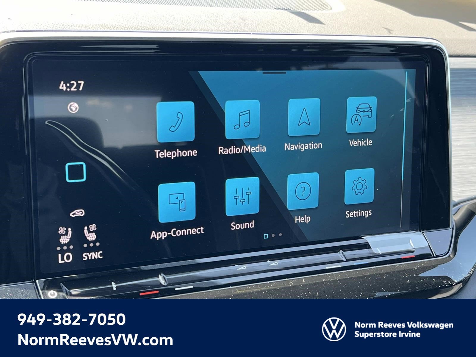 2026 Volkswagen Atlas Cross Sport 2.0T SE w/Technology